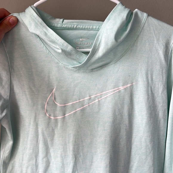 Nike Pullover - Picture 4 of 4